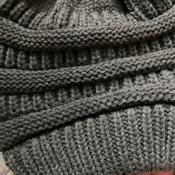 C.C messy bun beanie NWT - Picture 2 of 5